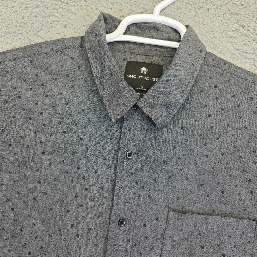Shout House Shirt‎ Men's Medium Gray Button Down Hot and Short Sleeve Arrows